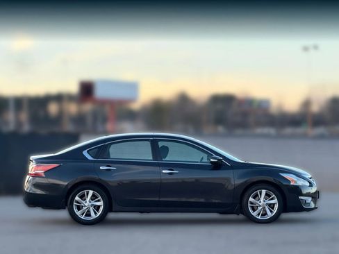 Used 2015 Nissan Altima 2.5 SL w/ Technology Package image 7