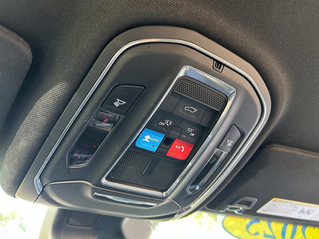 Certified 2025 Jeep Grand Cherokee Limited RWD image 31
