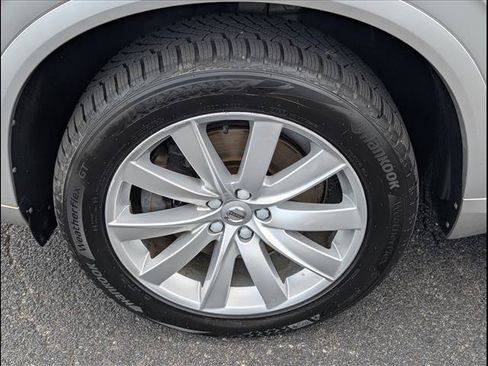 Used 2018 Volvo XC90 T6 Momentum w/ Convenience Package AWD/4WD image 24