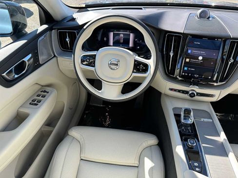 New 2025 Volvo XC60 B5 Ultra w/ Protection Package Premier image 17