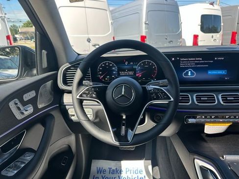 New 2026 Mercedes-Benz GLS 450 4MATIC image 28