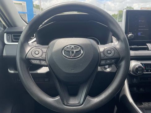 Used 2023 Toyota RAV4 XLE w/ Convenience Package FWD image 22