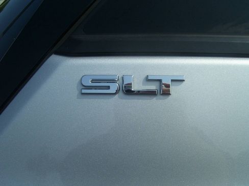 Used 2019 GMC Terrain SLT w/ Preferred Package FWD image 4