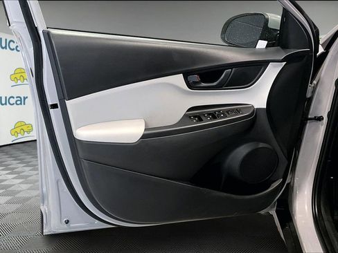 Used 2023 Hyundai Kona SEL image 10