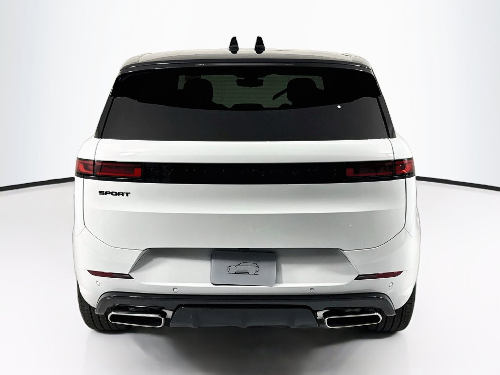 New 2027 Land Rover Range Rover Sport Dynamic SE AWD/4WD image 6