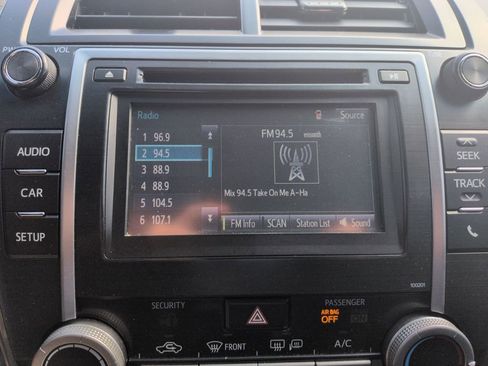 Used 2014 Toyota Camry SE image 20