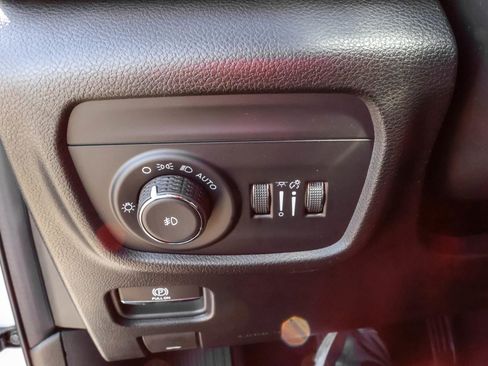 New 2025 Jeep Grand Cherokee L Limited image 29