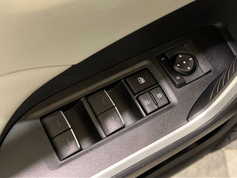 Used 2023 Toyota RAV4 XLE w/ Convenience Package image 31