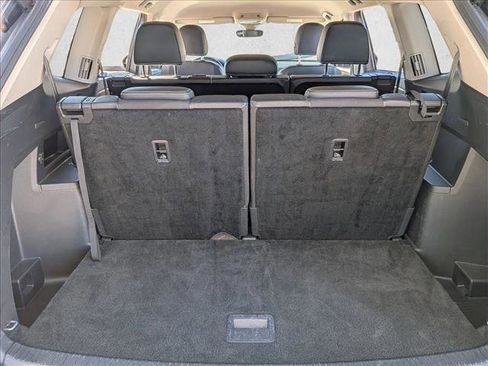 Used 2024 Volkswagen Atlas SE image 6