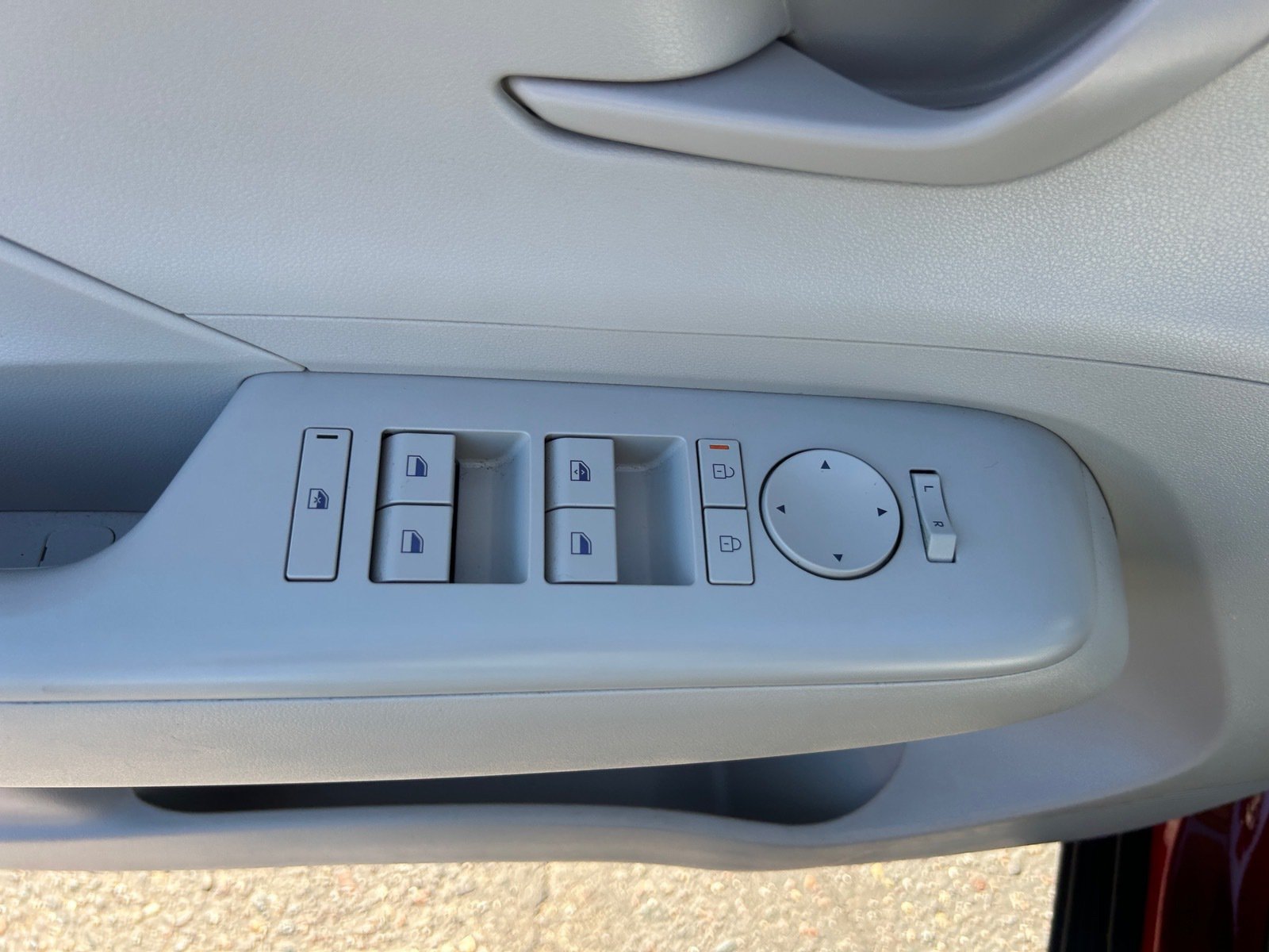 Used 2025 Hyundai Kona SEL FWD image 20