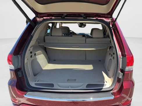 Used 2019 Jeep Grand Cherokee Overland RWD image 10