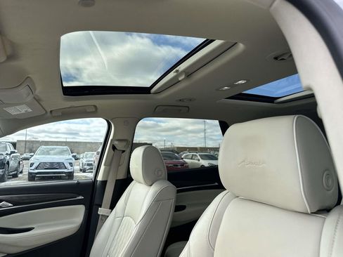 Certified 2023 Buick Enclave Avenir w/ Avenir Technology Package image 23