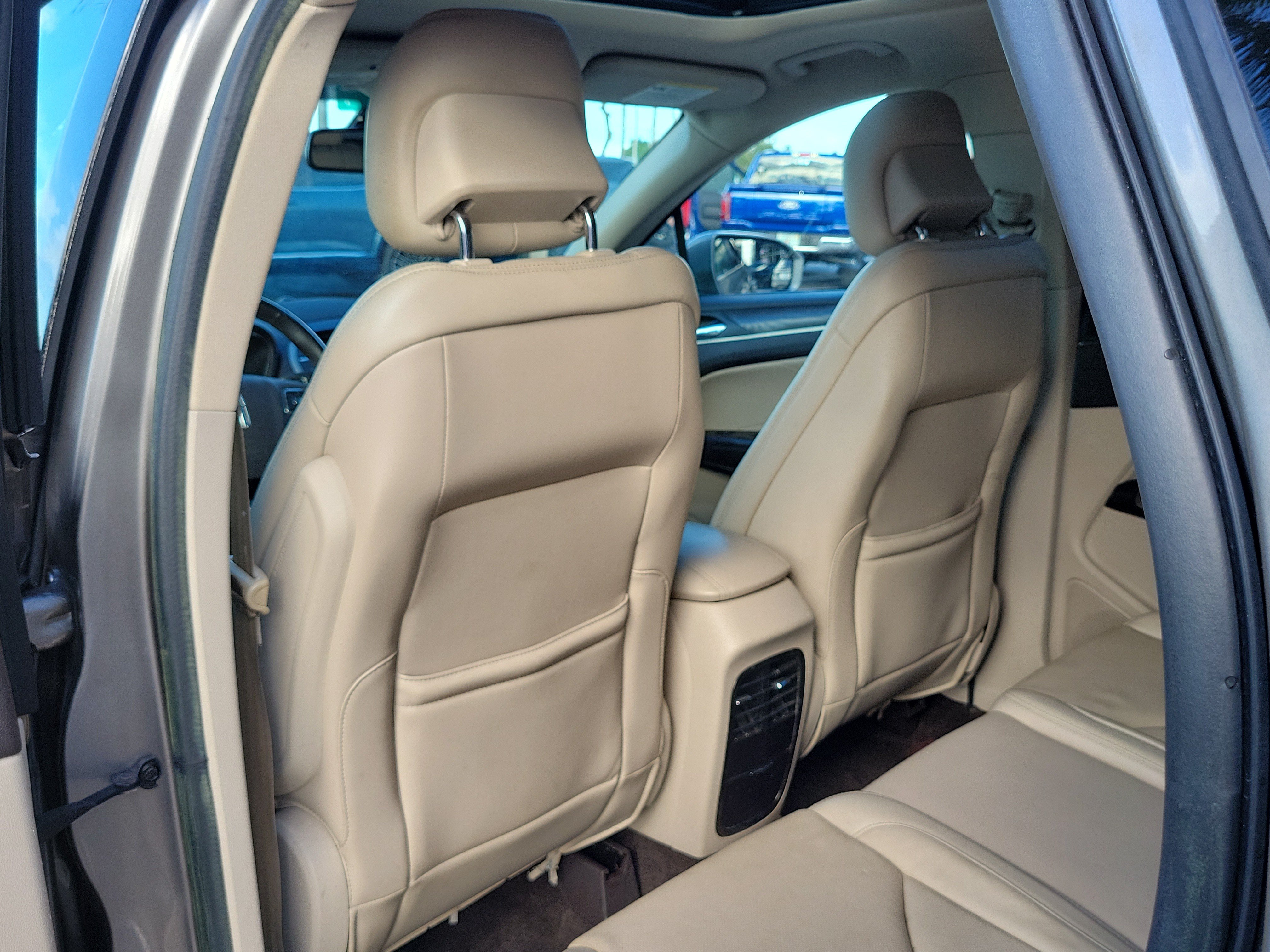 Used 2017 Lincoln MKC Reserve FWD image 16