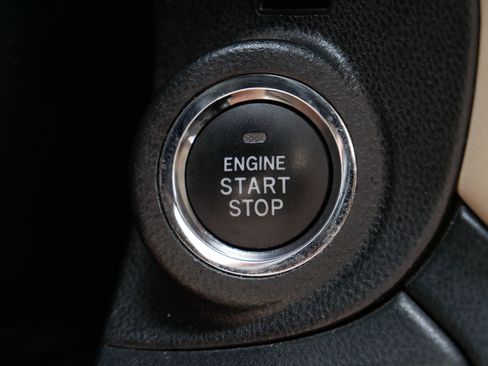 Used 2022 Subaru Outback Limited AWD/4WD image 32
