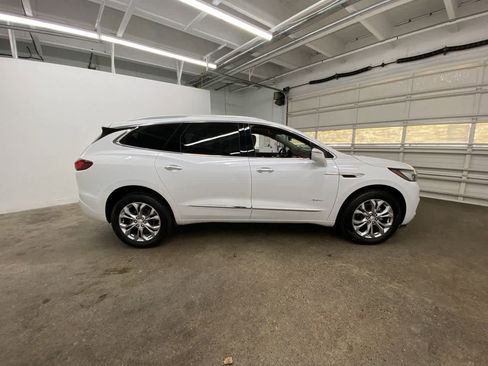 Used 2021 Buick Enclave Avenir w/ Avenir Technology Package image 7