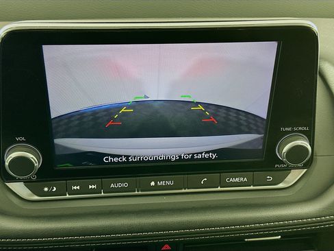 Used 2024 Nissan Rogue SV image 22