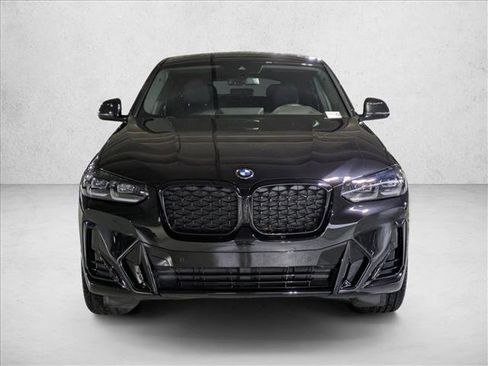 Used 2025 BMW X4 xDrive30i w/ Premium Package image 2