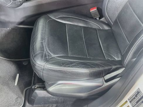 Used 2017 Mercedes-Benz GLS 550 4MATIC image 21
