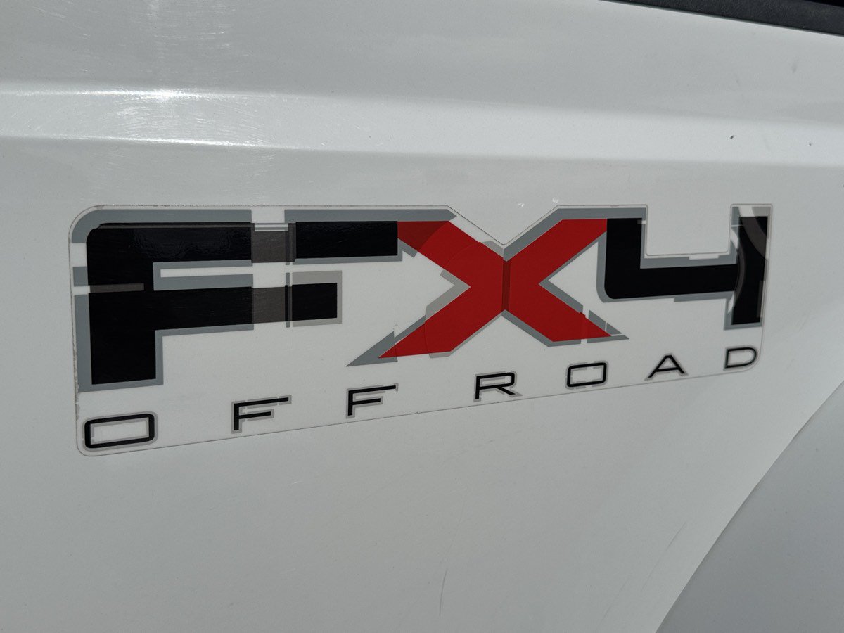 Used 2011 Ford F350 XLT w/ XLT Premium Pkg AWD/4WD image 10
