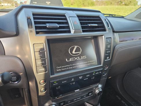 Used 2016 Lexus GX 460 w/ Premium Package image 19