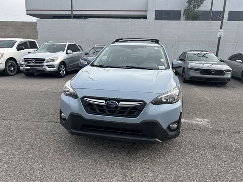Used 2021 Subaru Crosstrek 2.0i Premium image 2