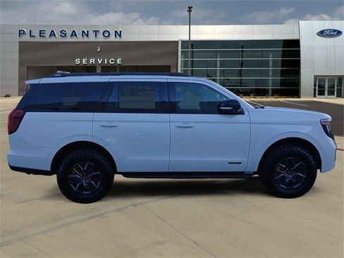 New 2025 Ford Expedition Tremor image 6