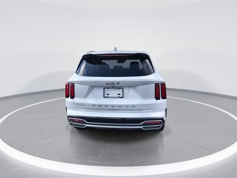 Used 2022 Kia Sorento S image 7