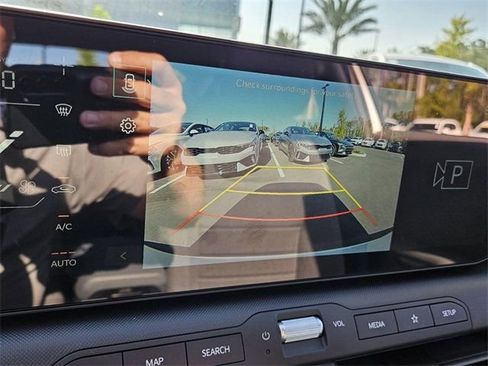 New 2025 Kia K4 EX image 17