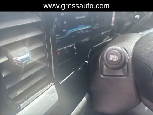 Used 2023 Chevrolet Silverado 1500 LT AWD/4WD image 16