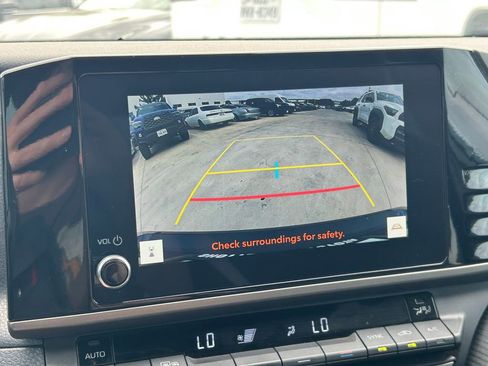 Used 2025 Toyota Camry SE w/ Convenience Package FWD image 32