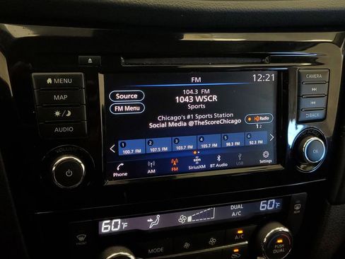Used 2020 Nissan Rogue SL AWD/4WD image 19