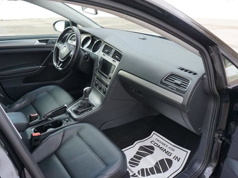 Used 2016 Volkswagen Golf Limited Edition image 13