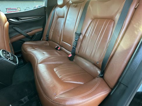 Used 2016 Maserati Ghibli S image 44