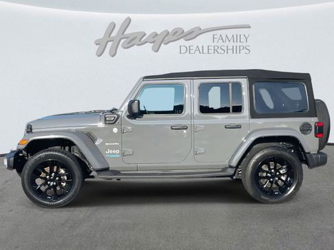 Used 2021 Jeep Wrangler Unlimited Sahara w/ Safety Group image 35