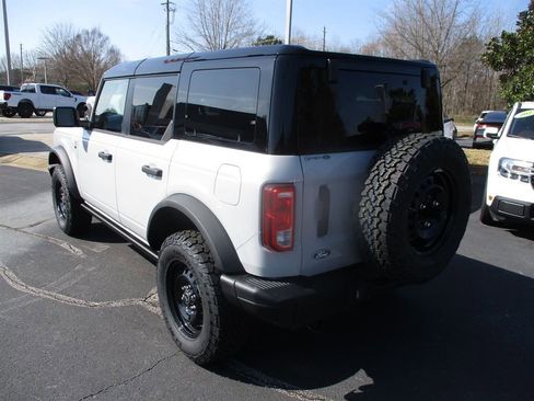New 2026 Ford Bronco Big Bend w/ Black Diamond Package image 3