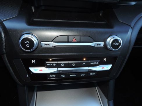 Used 2020 Ford Explorer 2WD image 22