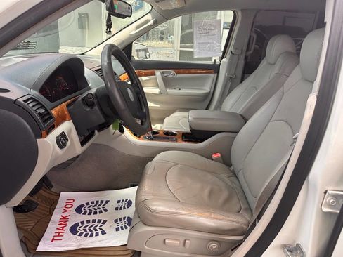 Used 2008 Saturn Outlook XR w/ Premium Trim Package FWD image 10