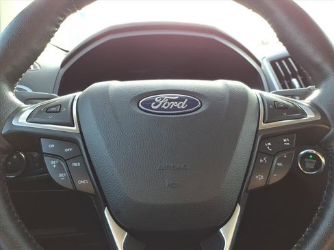 Certified 2022 Ford Edge SEL w/ Convenience Package image 20