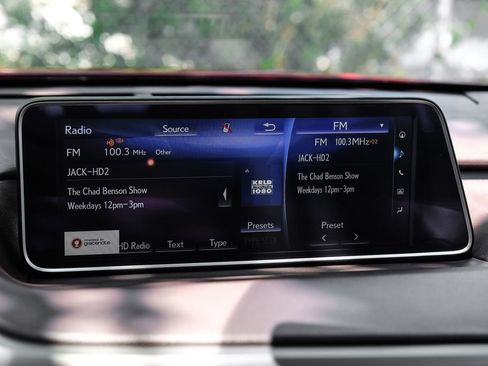 Used 2018 Lexus RX 450hL Premium w/ Premium Package AWD/4WD image 42