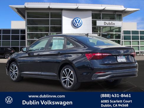Used 2024 Volkswagen Jetta Sport FWD image 6