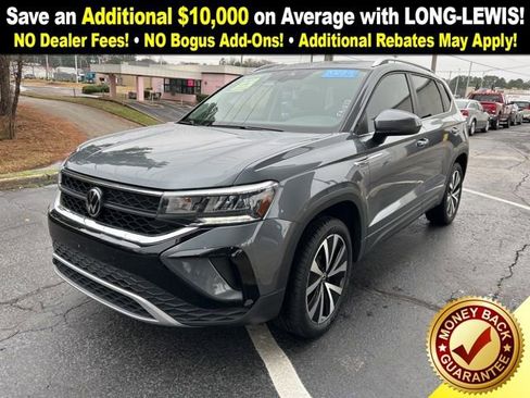 Used 2023 Volkswagen Taos SE image 1