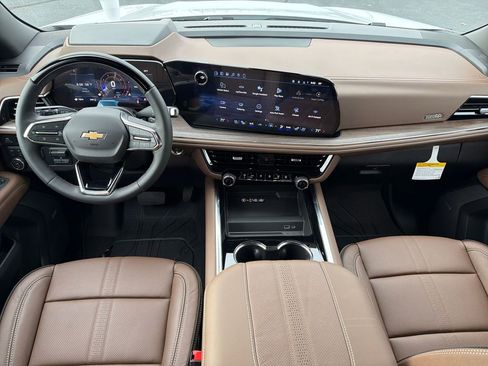 New 2026 Chevrolet Suburban High Country image 9