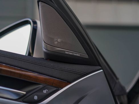 Used 2017 BMW 540i xDrive image 11