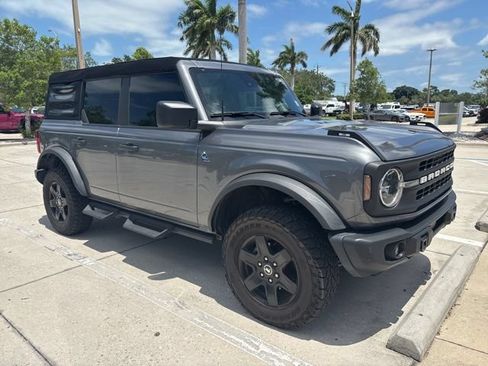 Used 2023 Ford Bronco Black Diamond AWD/4WD image 5