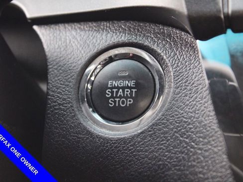 Used 2017 Toyota Sienna SE Premium image 38