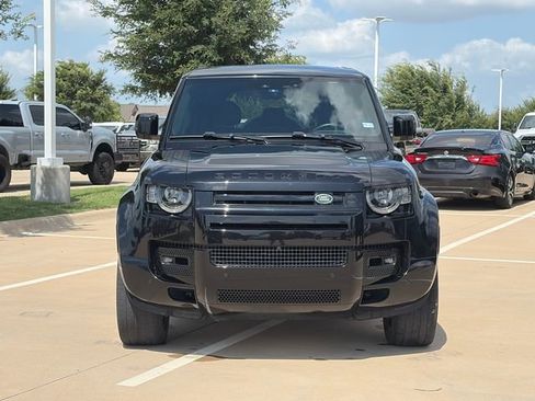 Used 2025 Land Rover Defender 110 V8 AWD/4WD image 2