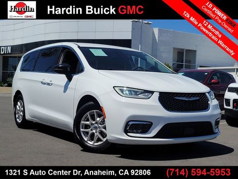 Used 2024 Chrysler Pacifica Touring-L image 1