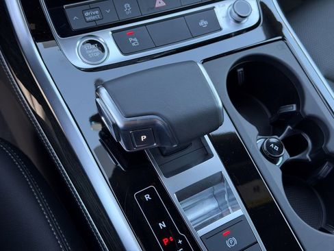 Certified 2025 Audi Q8 Premium Plus AWD/4WD image 36