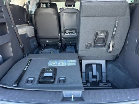 New 2026 Kia Carnival EX FWD image 15
