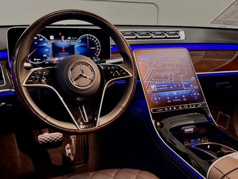 Used 2024 Mercedes-Benz S 580e 4MATIC Sedan image 35